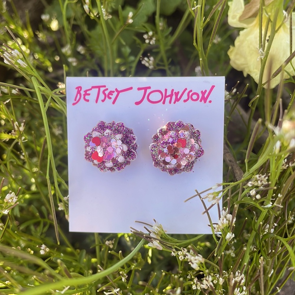 NWT Betsy Johnson sparkle studs